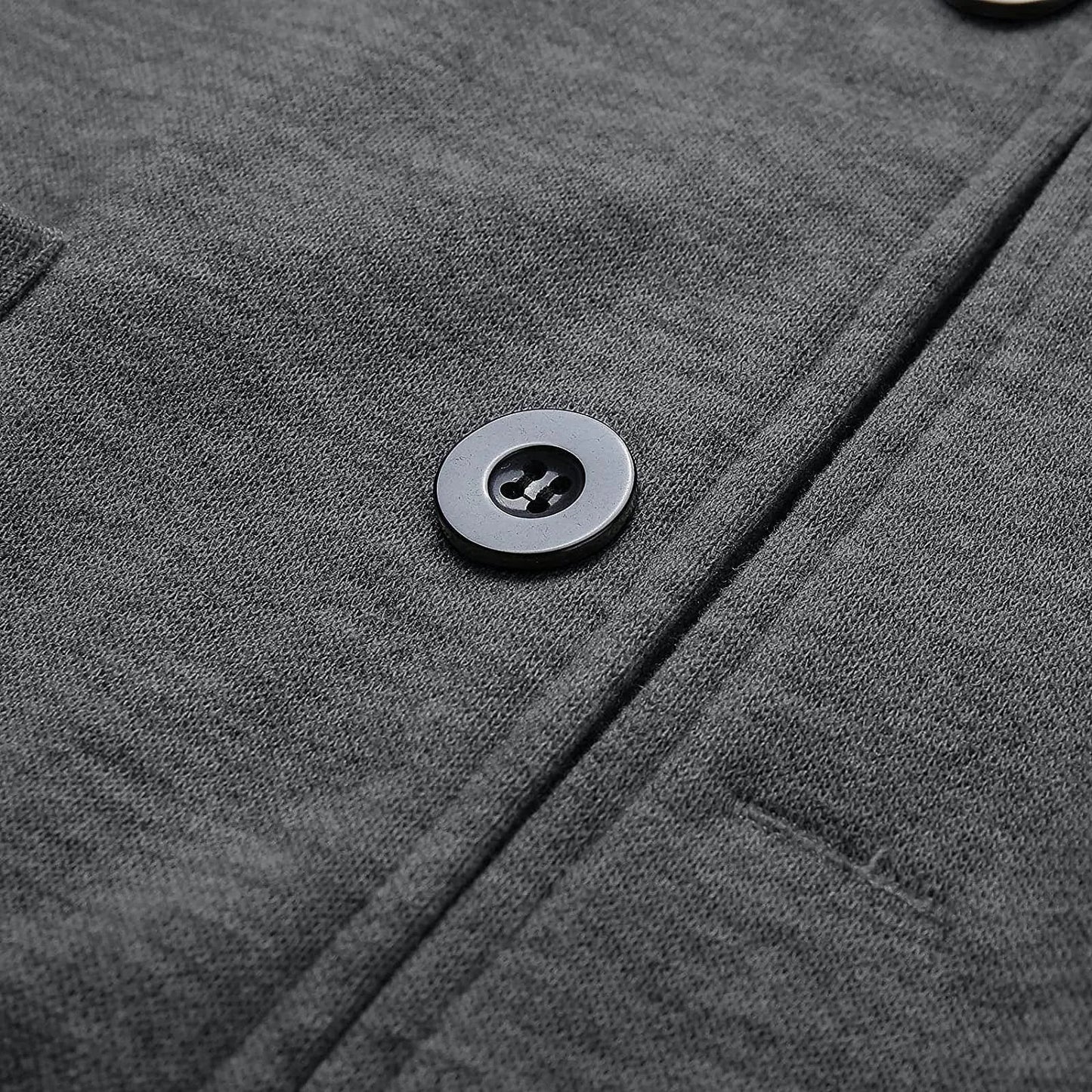 Blazer élégant homme avec poches multiples, coupe chic et moderne, couleur neutre, parfait pour toutes occasions.