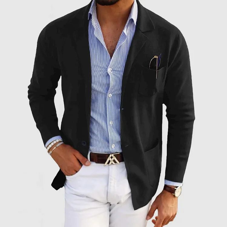 Blazer homme bleu décontracté en laine, élégant et confortable, lignes épurées, adapté pour bureau ou sorties chic.