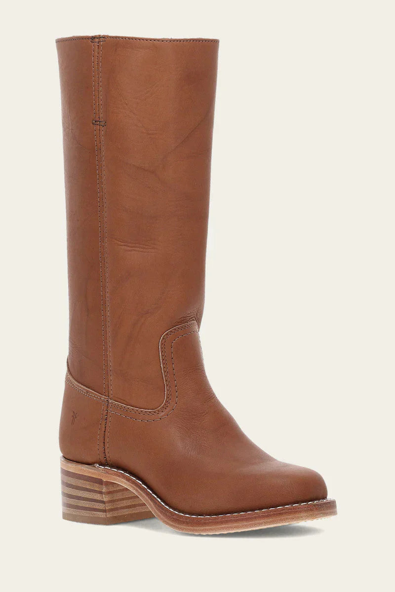 "Bottes en cuir foncé pour femmes, élégantes et confortables, style raffiné et intemporel pour toutes les occasions."
