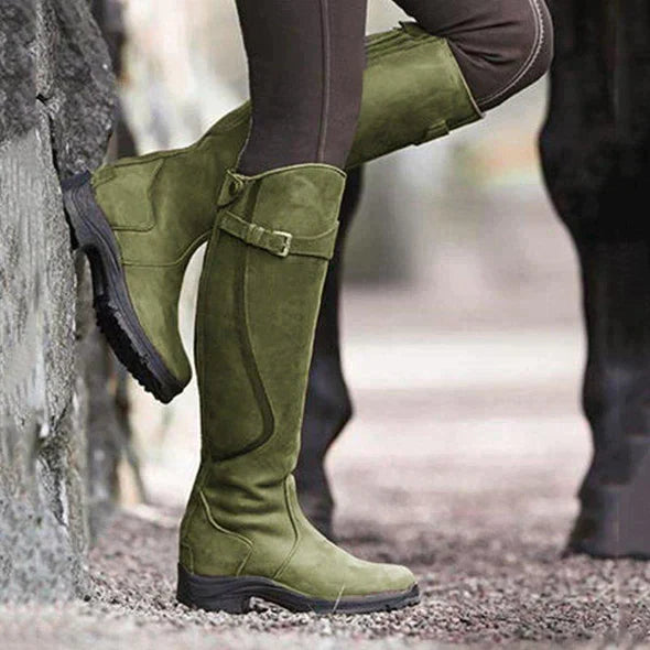 "Bottes imperméables Kai pour hommes, élégantes, robustes, protection pluie, semelle noire antidérapante, vue de profil."