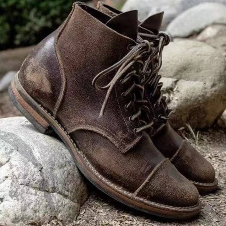 "Bottines homme élégantes, classiques, marron en cuir, polyvalentes et confortables pour un style intemporel et raffiné"