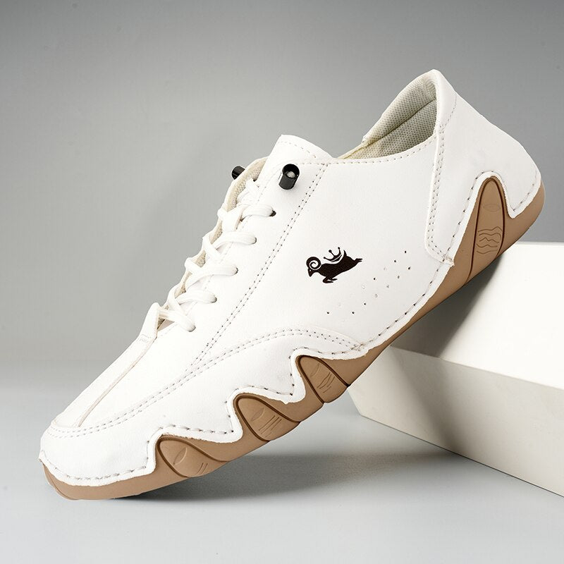 "Chaussures barefoot en cuir unisexe, marron, avec semelle flexible et antidérapante pour confort et mouvement naturel"