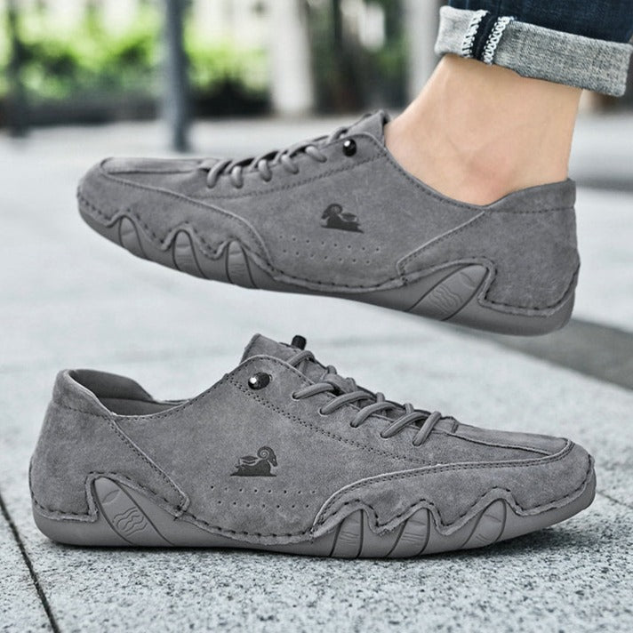 "Chaussures barefoot en cuir unisexe, marron, avec semelle flexible et antidérapante pour confort et mouvement naturel"