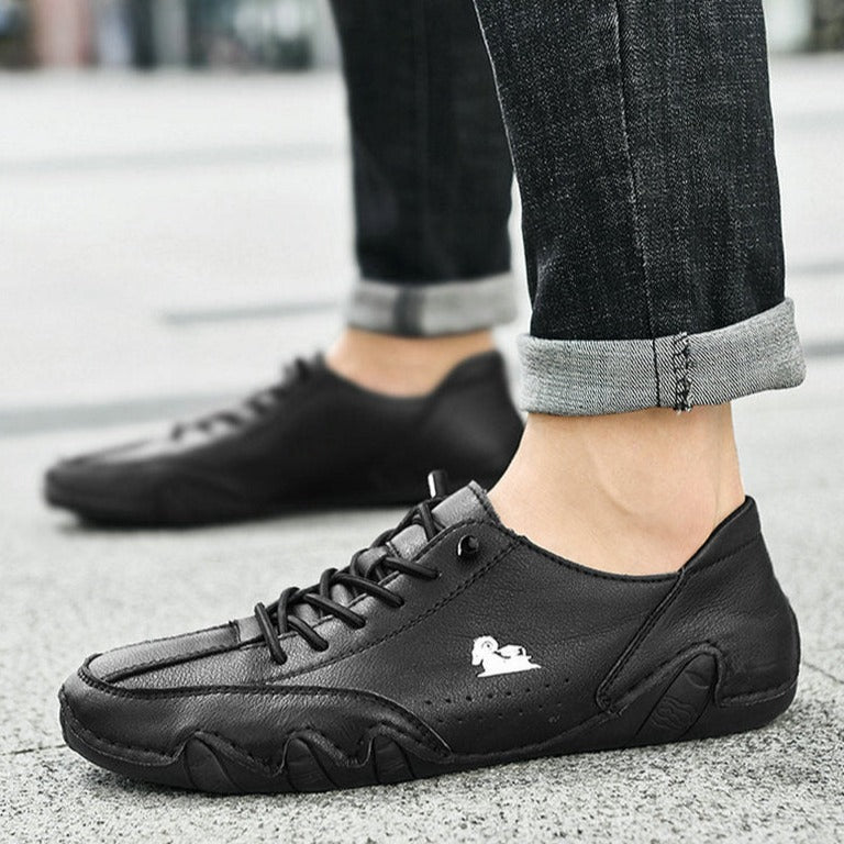"Chaussures barefoot en cuir unisexe, marron, avec semelle flexible et antidérapante pour confort et mouvement naturel"