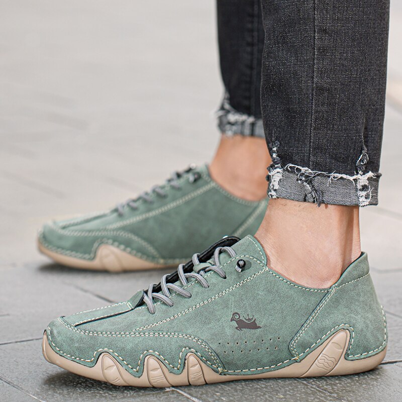 Chaussures barefoot unisexe en cuir FlexiMarche, minimalistes et flexibles, pour une marche naturelle et élégante.