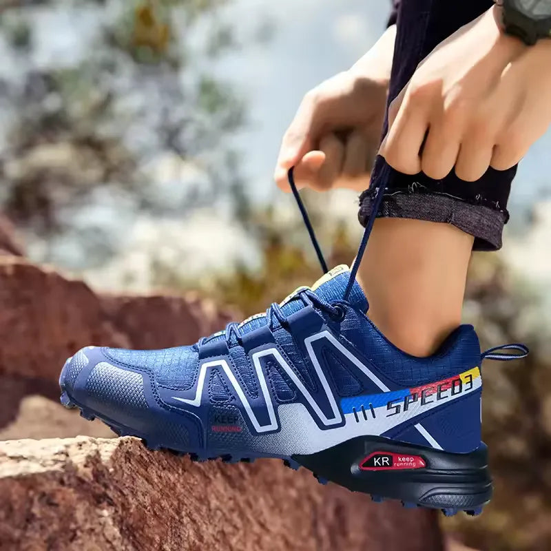 "Chaussures de randonnée hommes, semelle amortissante, confort orthopédique, couleur noire, terrain montagneux"