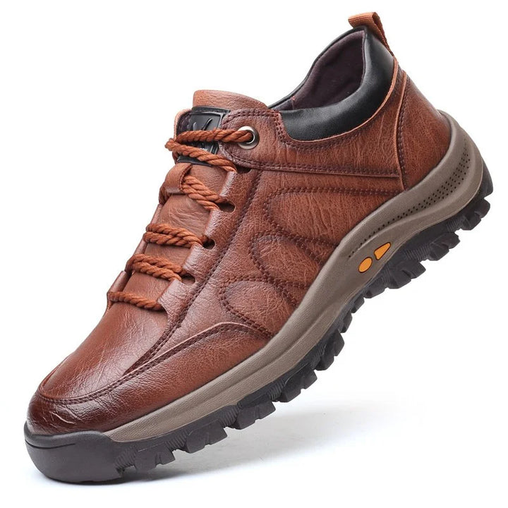 Chaussures orthopédiques en cuir pour hommes, imperméables, élégantes, avec semelle antidérapante et design polyvalent.