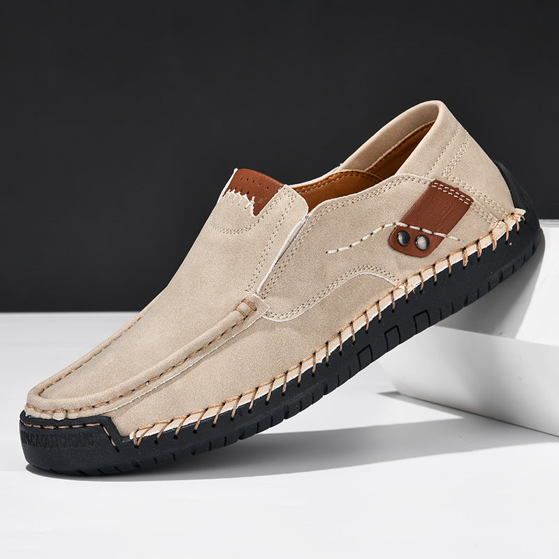 "Chaussures orthopédiques hommes confortables et faciles à enfiler, élégantes et pratiques pour un usage quotidien."