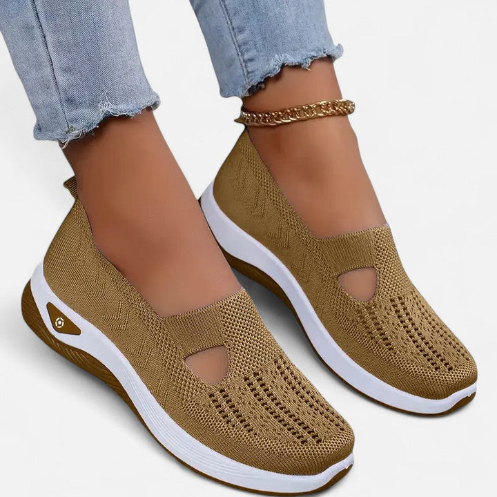 "Chaussures orthopédiques légères femmes, design moderne sans lacets, confort et soutien ergonomique."