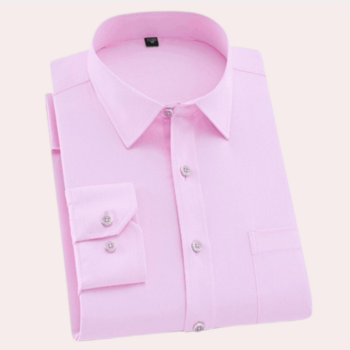Chemise classique infroissable homme rose, coupe ajustée, tissu respirant, élégante et polyvalente, sans repassage.
