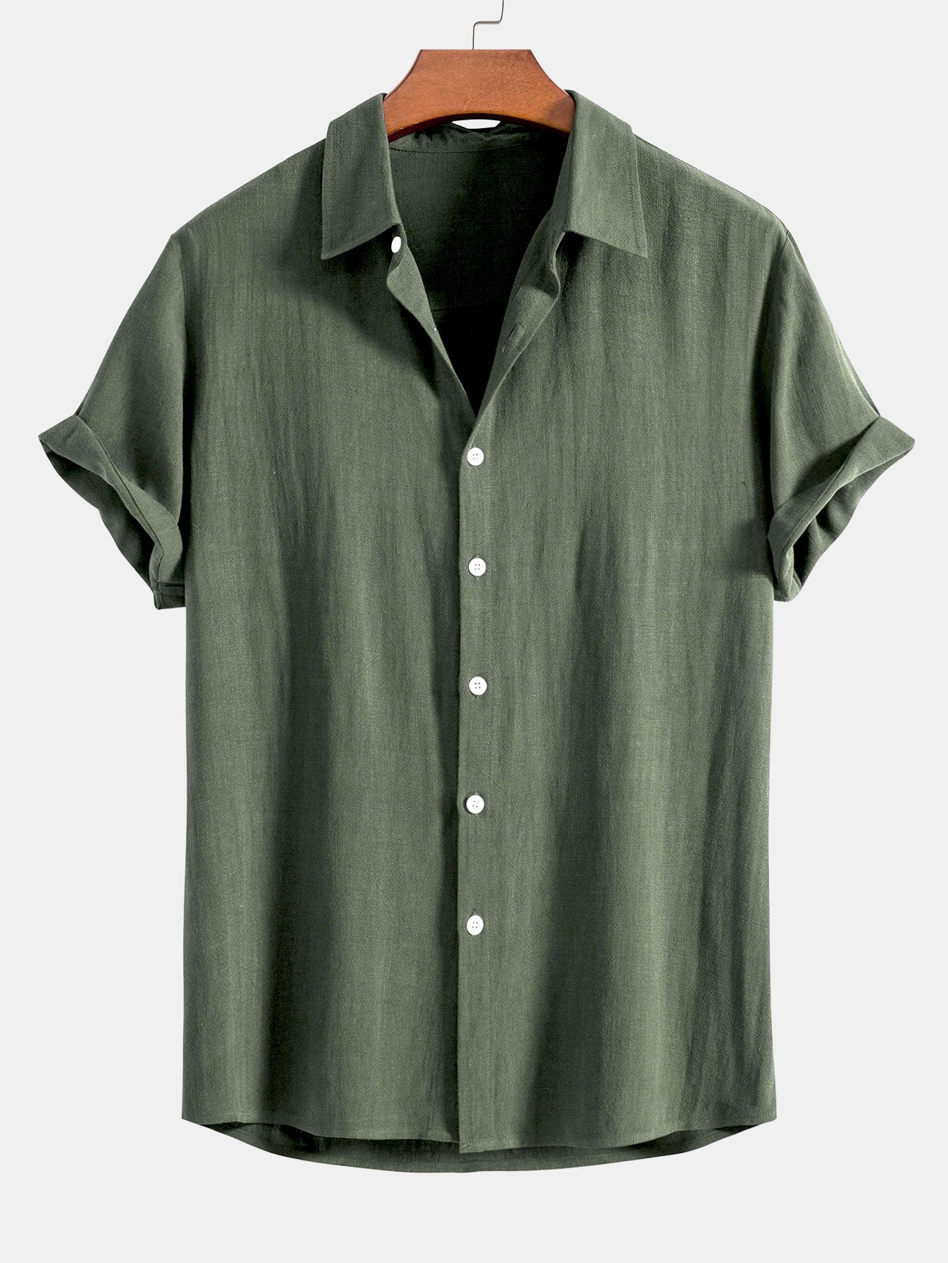 "Chemise en lin pour homme, légère et élégante, idéale pour l'été, en tissu respirant et coupe décontractée."