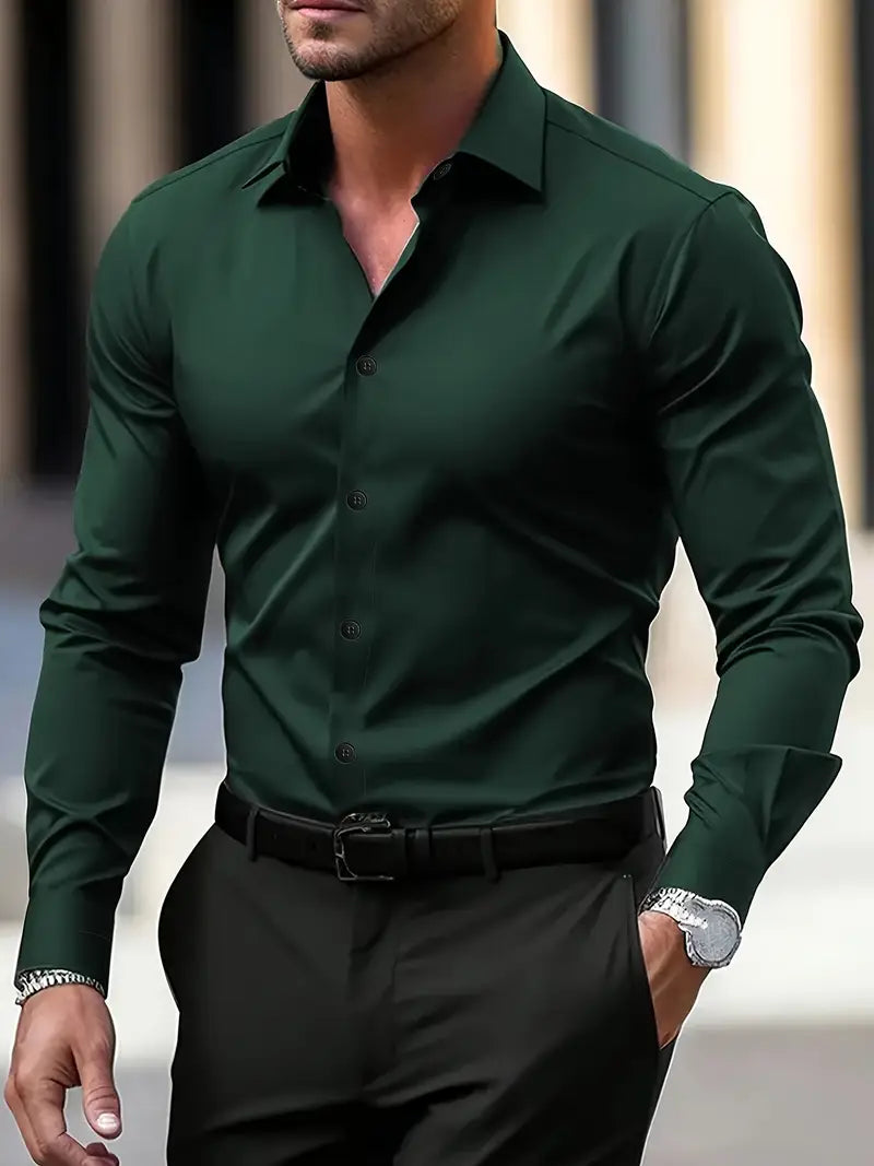 "Chemise formelle verte unie pour homme, coupe moderne, col à revers, tissu semi-transparent, élégante pour occasions profess