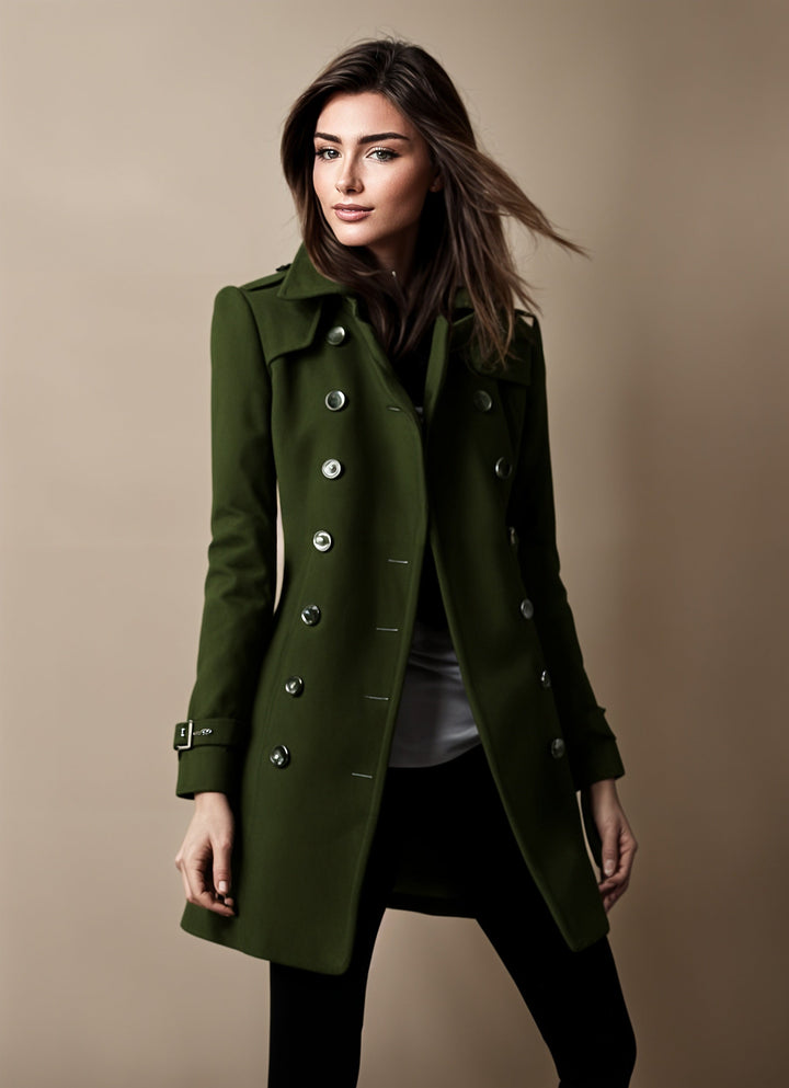 "Chic manteau d'hiver femme, coupe élégante, tissu chaud avec patte de boutonnage, parfait pour le style hivernal."