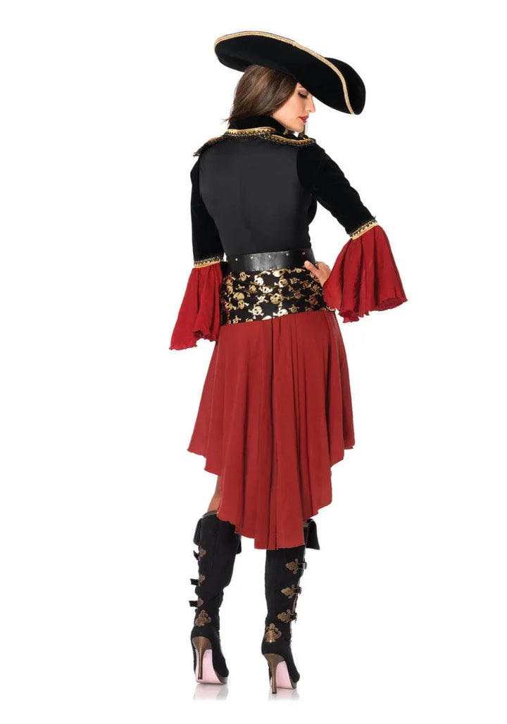 Costume pirate femme chic, robe élégante avec chapeau, tissus de qualité, détails fins, style pour soirées à thème.