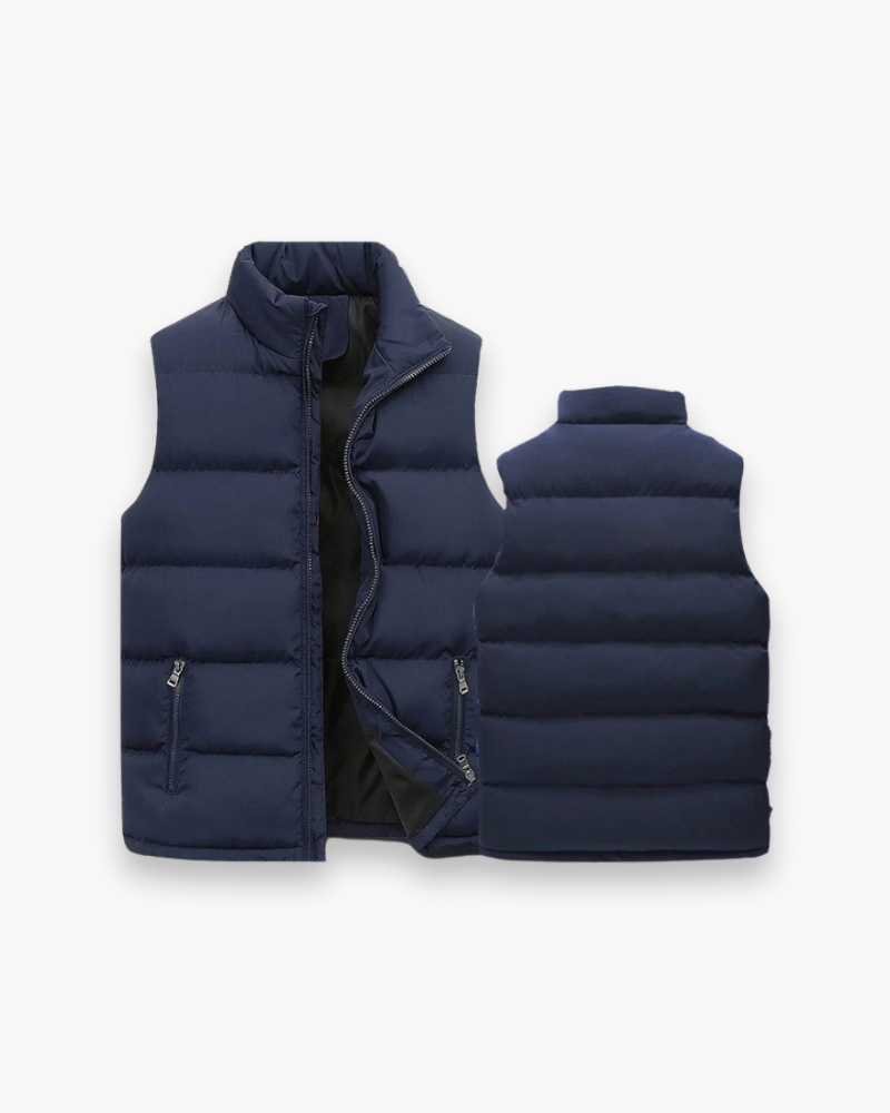 Doudoune homme sans manches moderne, vue de devant, col montant, minimaliste, coupe ajustée, isolante, poches pratiques.