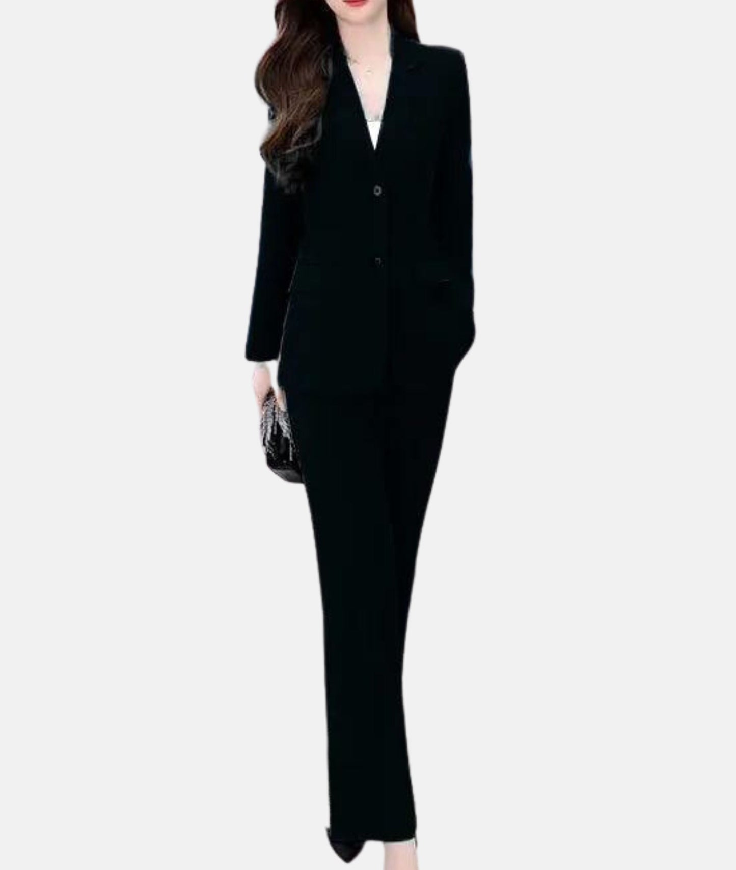 Élégant tailleur-pantalon Manon pour femmes, blazer cintré, tissu raffiné, idéal professionnel ou formel, vue de face.