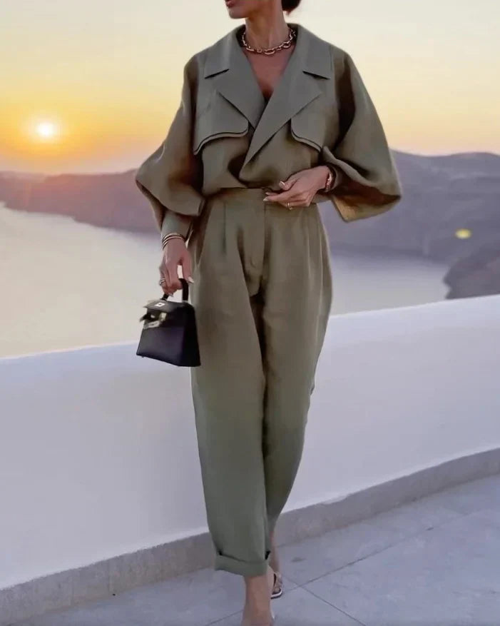 "Ensemble lin élégant femme avec blouse manches longues bouffantes et pantalon taille haute chic, parfait pour toutes occasio