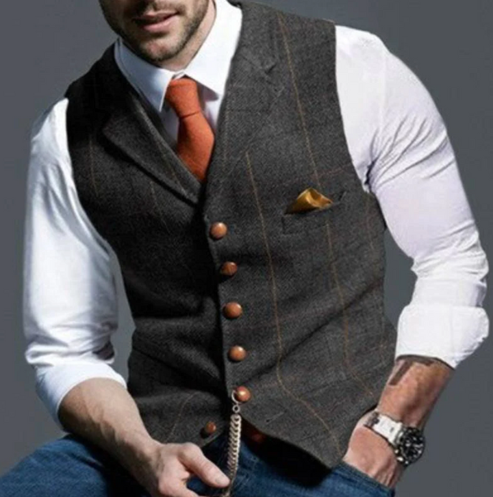 "Gilet élégant pour hommes, coton léger, col montant, coupe épurée, style raffiné idéal toutes occasions."