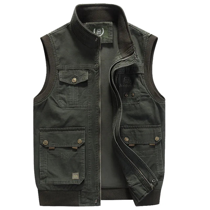 "Gilet multi-poches vintage homme, style rétro, sans manches, poches spacieuses, élégant et fonctionnel, couleur classique."