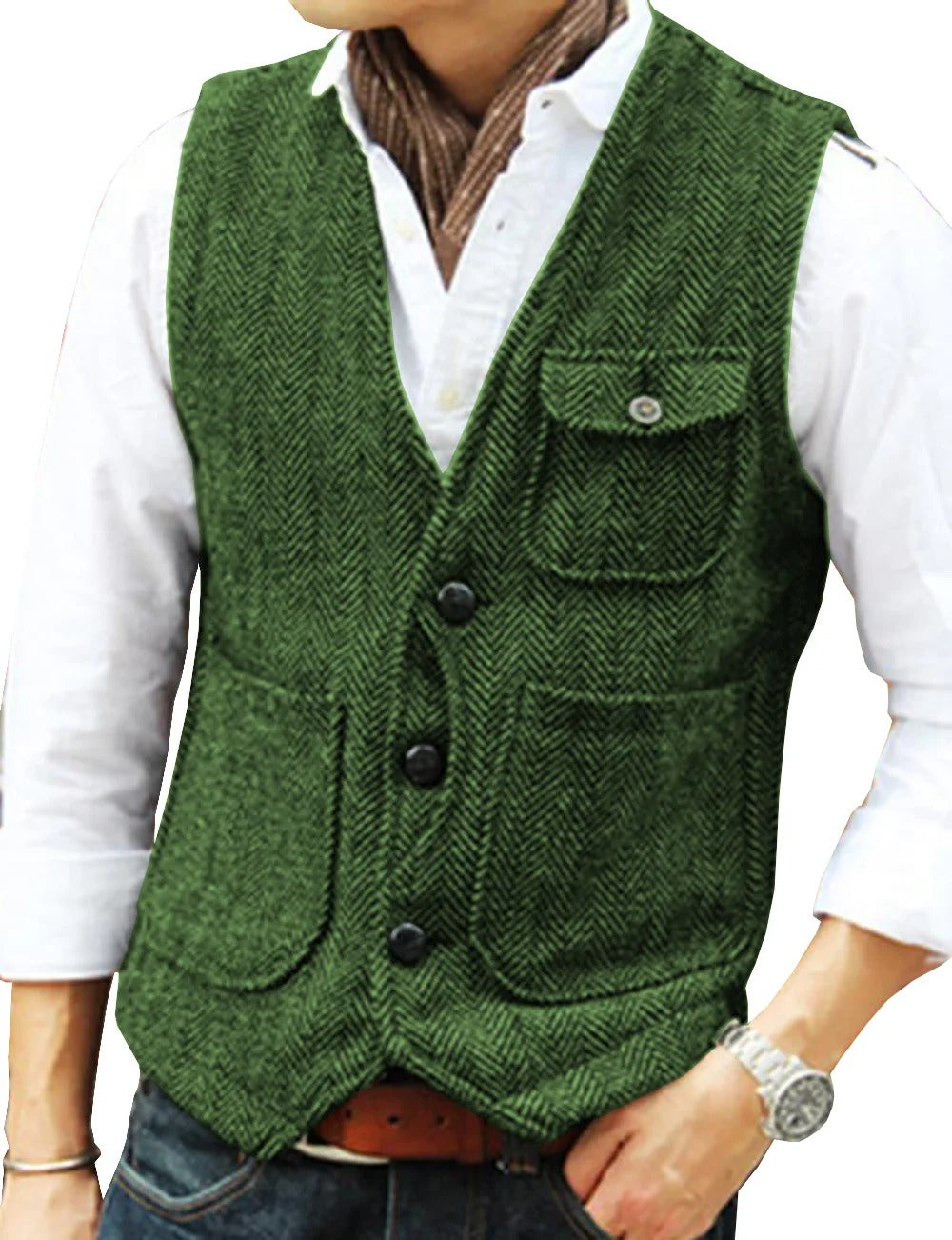 "Gilet vert armée sans manches homme en tweed, style vintage, poches élégantes, parfait pour look raffiné et intemporel."