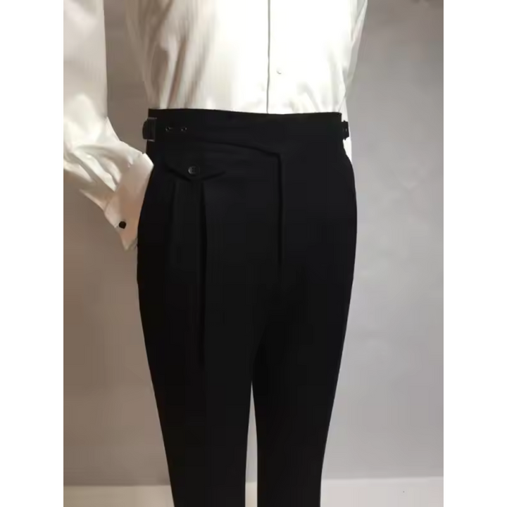 "Image de pantalon homme taille haute élégant et ajusté, confort et allure formelle pour bureau et occasions spéciales."