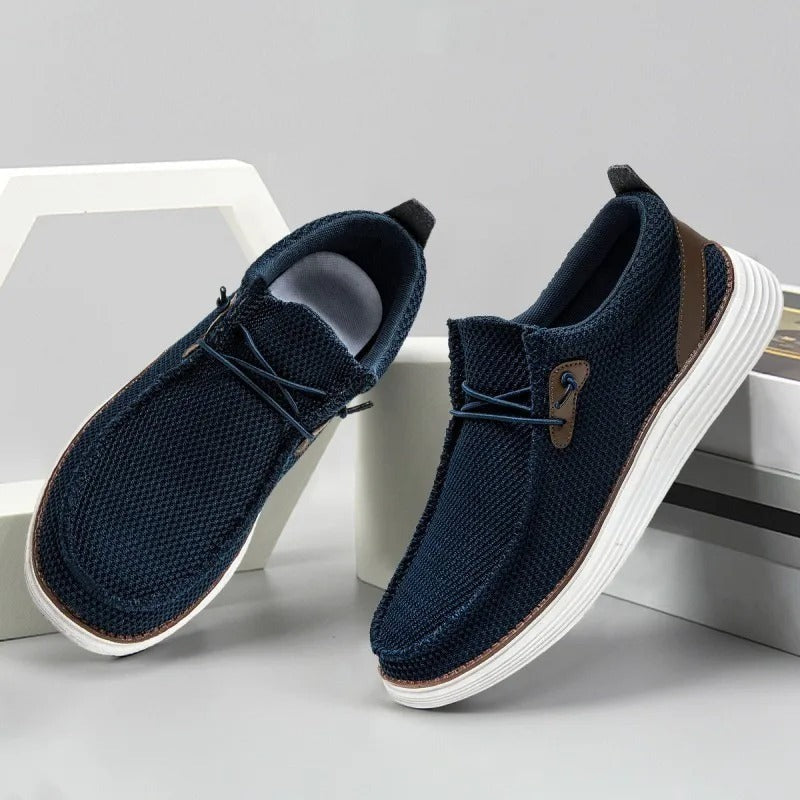 "Mocassins bateau à lacets homme, tige en maille bleue, confort léger, style marin, pour look décontracté et chic"
