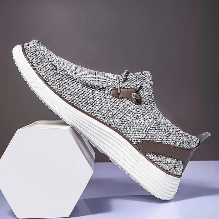 "Mocassins bateau à lacets homme, tige en maille bleue, confort léger, style marin, pour look décontracté et chic"