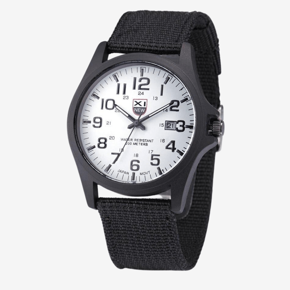 Montre outdoor étanche pour homme, boîtier acier inoxydable, bracelet silicone, idéale randonnée et aventure.