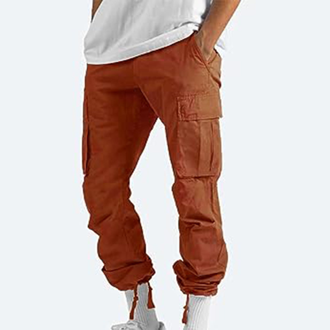 "Pantalon cargo homme chic, couleur variable, coupe moderne, poches multiples pour style et confort optimal."