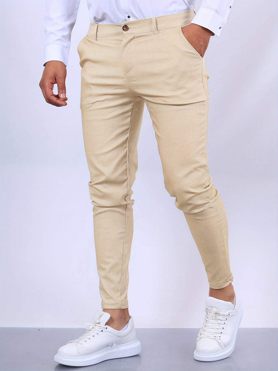 "Pantalon homme slim fit élégant, coupe moderne et ajustée, idéal pour un style professionnel et confortable."