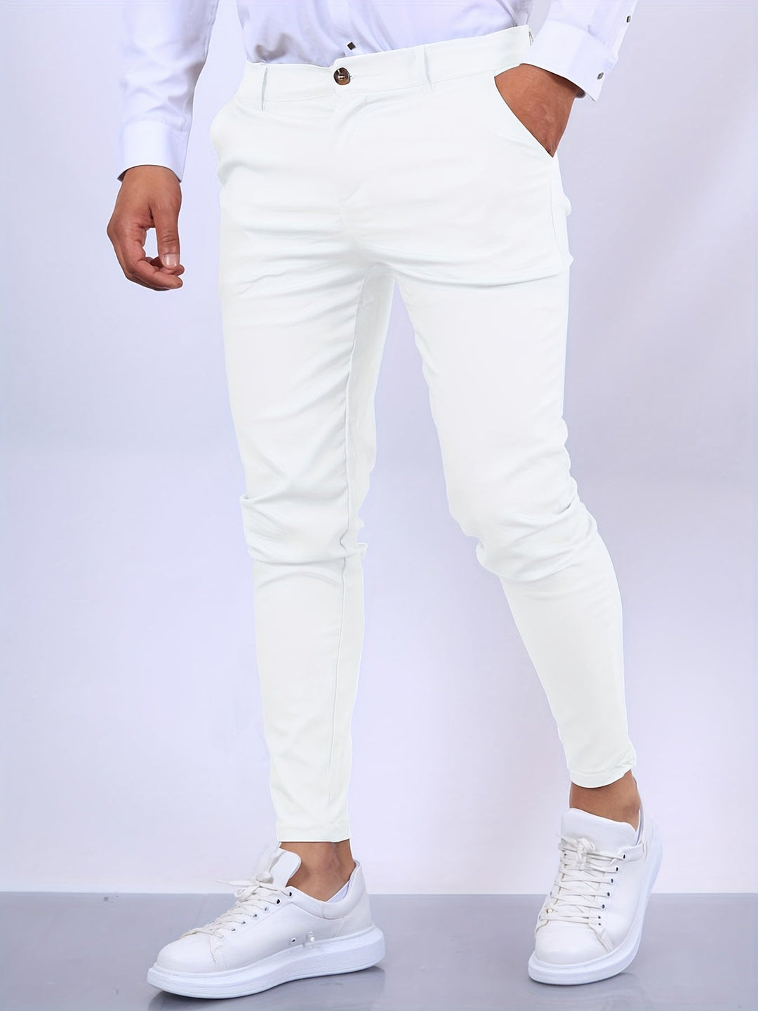 "Pantalon homme slim fit élégant, coupe moderne et ajustée, idéal pour un style professionnel et confortable."