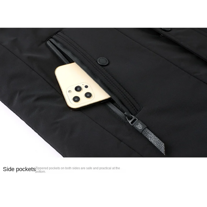 Parka hiver homme vue de face, capuche amovible, design élégant, couleur noire, résistante au froid et intempéries.