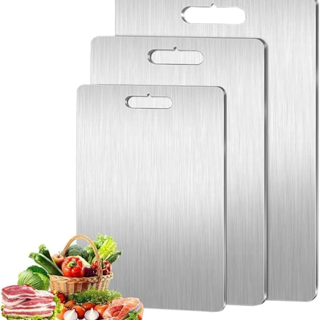"Planche à découper en titane robuste, surface élégante et hygiénique pour cuisine moderne, anti-odeur et durable."