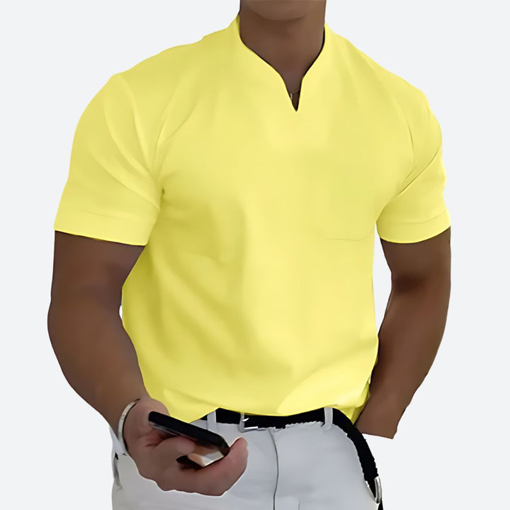 "Polo homme basique élégant, tissu respirant, couleur unie, style décontracté et semi-formel, confort quotidien."