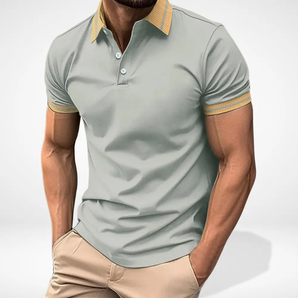 "Polo homme manches courtes col contrasté, design élégant, idéal pour un style casual chic estival."