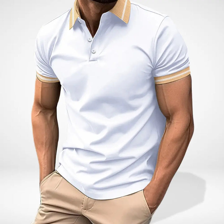 "Polo homme manches courtes col contrasté, design élégant, idéal pour un style casual chic estival."