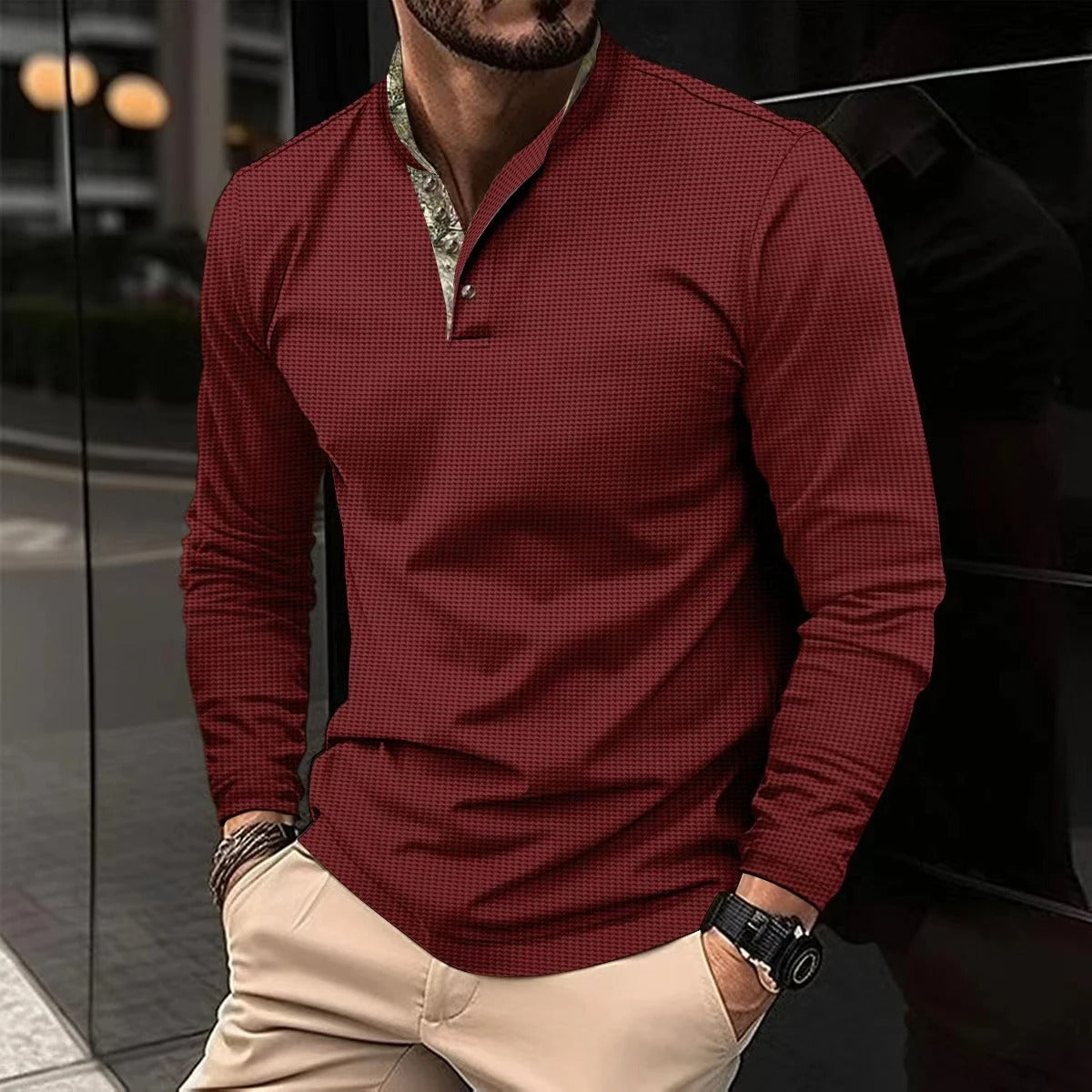 "Polo homme manches longues vert armée, élégant et confortable avec col coloré, idéal pour toutes occasions."