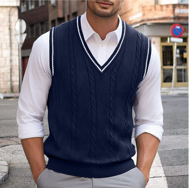 "Pull sans manches homme Liam en laine coton, allure V élégante, coupe cintrée, disponibles en couleurs tendance."