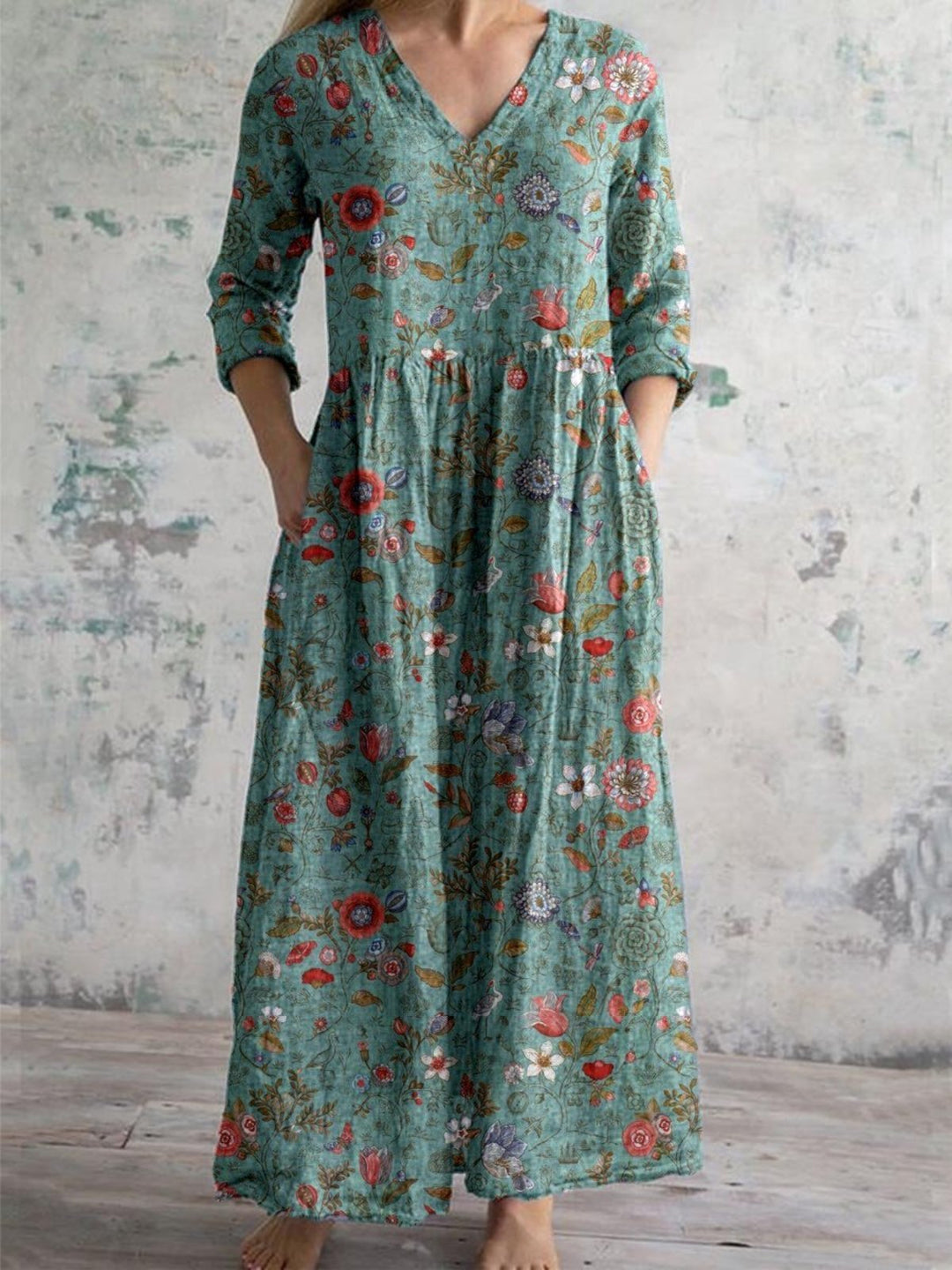 Robe d'été élégante en coton, teintes vibrantes, design aéré, idéale pour les journées chaudes, confort et style assuré.