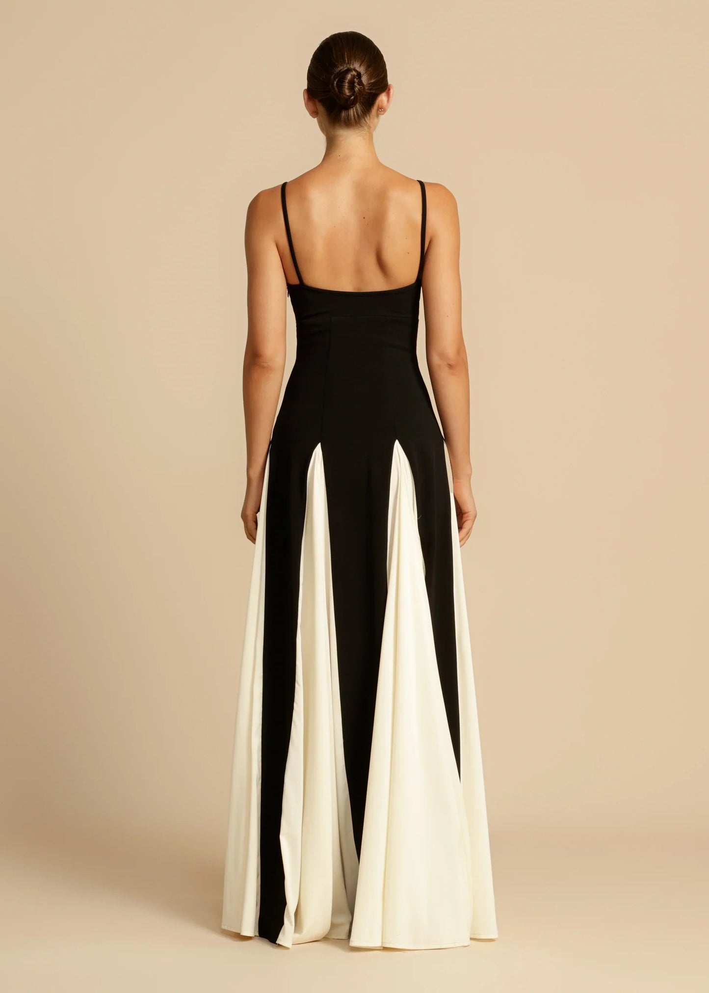 Robe longue chic à motifs blocs colorés, coupe moderne et élégante, idéale pour toutes occasions, confort inégalé.