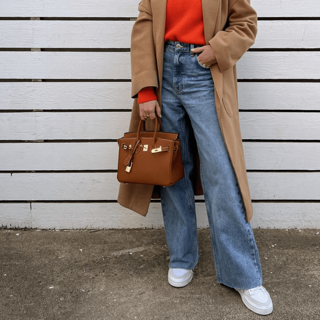 Sac à main en cuir pour femmes, chic, plusieurs couleurs, bandoulière, intérieur spacieux, style élégant et pratique.