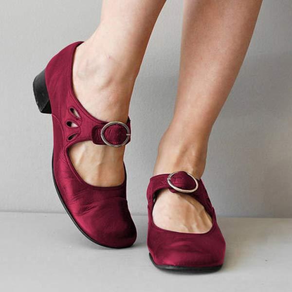 "Sandales en cuir Jolien rouges pour femmes, confort optimal avec semelle antidérapante et mousse à mémoire de forme."