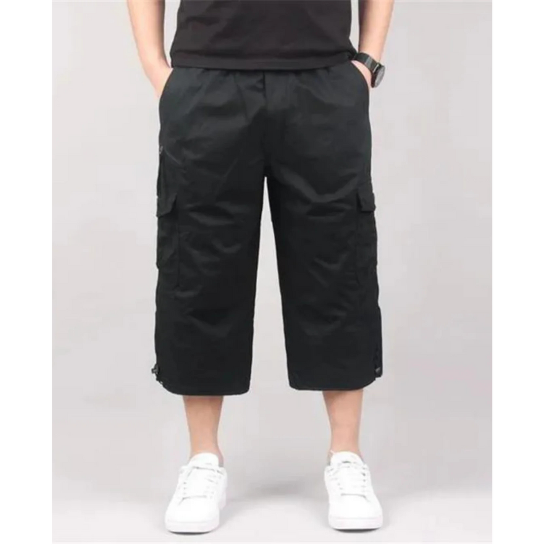 "Short cargo homme léger avec nombreuses poches, coupe longue, coton doux. Idéal pour l'été et les activités en plein air."