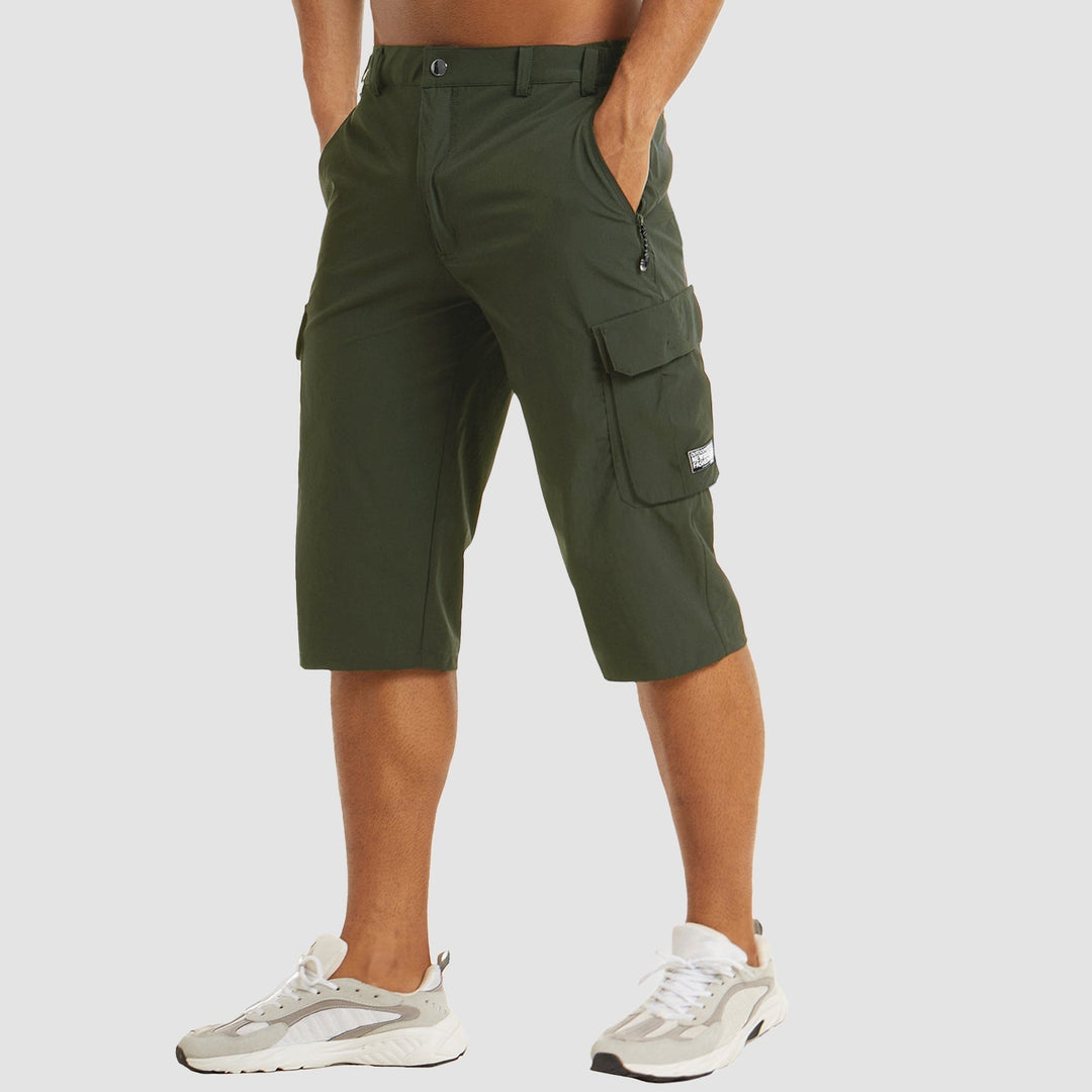 "Short cargo homme séchage rapide, multiples poches, design moderne et pratique, idéal aventure été."