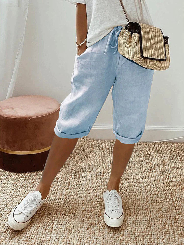 Short femme coton et lin Rosa, décontracté et chic, détails élégants, taille élastique, poches pratiques.