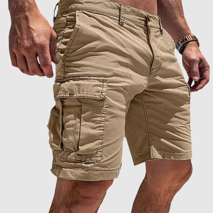 "Shorts cargo confortables pour hommes, style décontracté, tissu léger, multi-poches pratiques pour l'été."