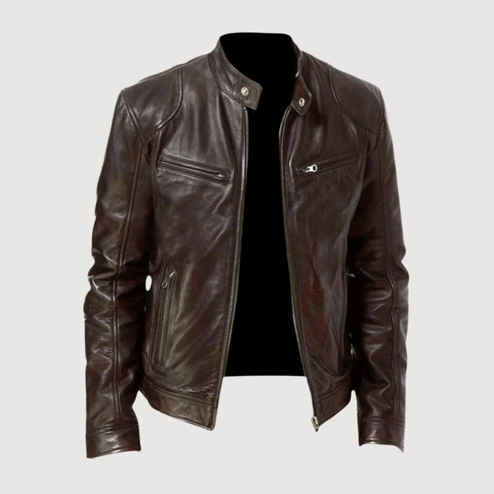 "Veste de moto homme effet cuir, look moderne et structuré, allure haut de gamme, confort et détails pratiques visibles."