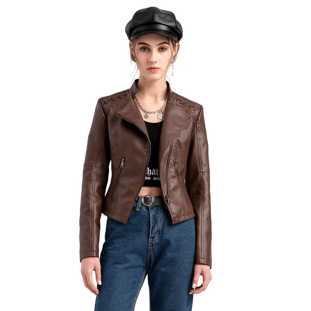 "Veste en cuir d'agneau vintage femme, couleur café, col montant, surpiqûres détaillées, élégance chic et féminine."