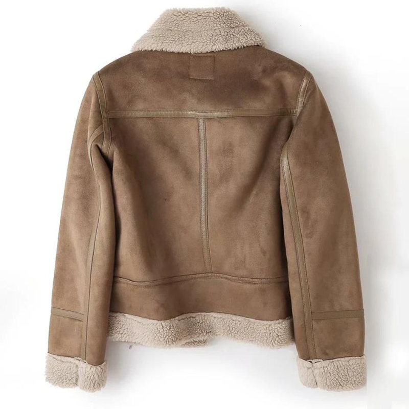 "Veste en cuir élégante pour femme, doublée de sherpa, idéale pour un look classique et moderne en hiver."
