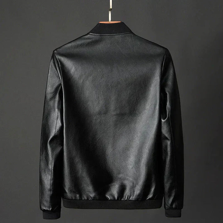 "Veste en cuir homme élégante, vue avant, coupe ajustée, couleur noire, style urbain pour une allure raffinée et moderne"